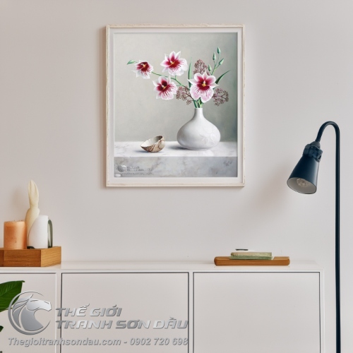 Tranh Bình Chứa Hoa Lan Và Vỏ Sò
