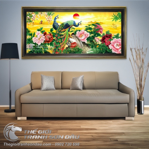 Tranh Đôi Chim Công Bên Hoa Mẫu Đơn Và Mặt Trời Đỏ