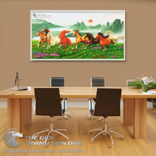 Tranh Mã Đáo Thành Công Chạy Trên Cỏ